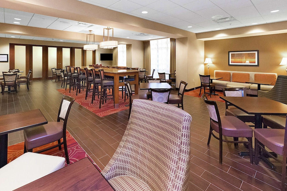 hampton inn waynesburg