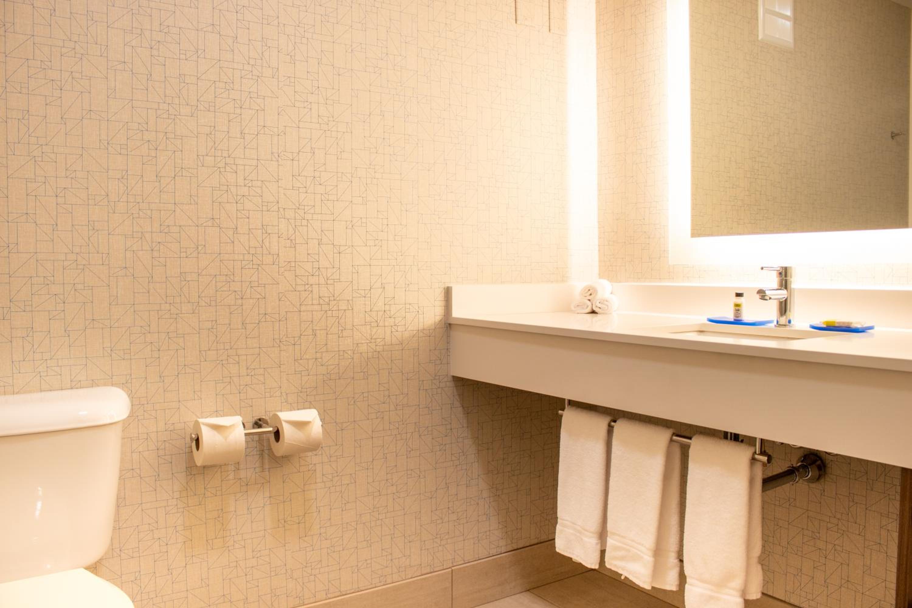 holiday inn express hotel and suites wausau by ihg