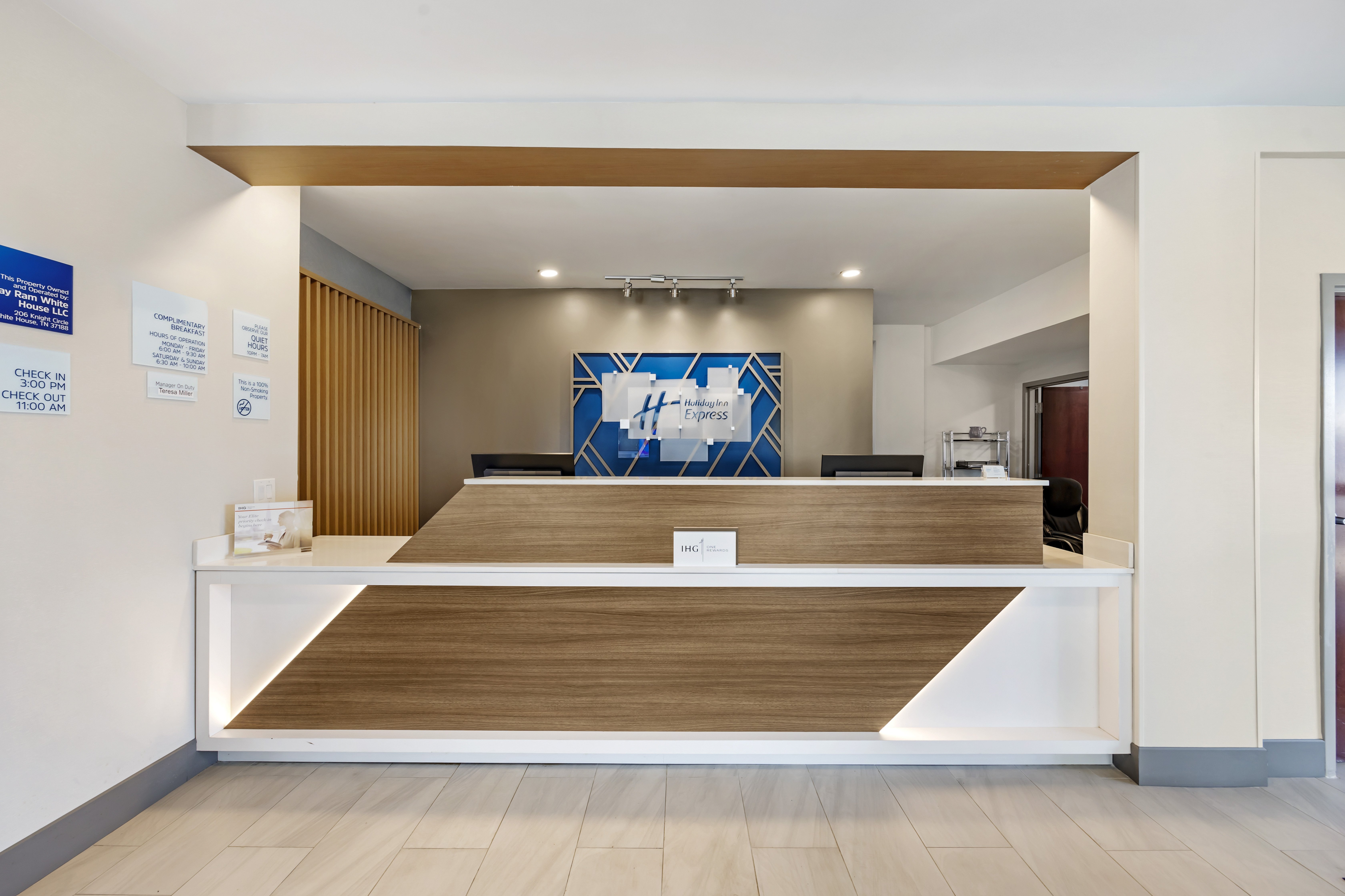 holiday inn express white house by ihg