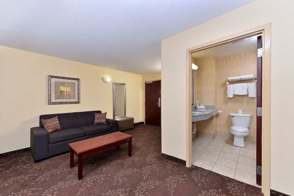 holiday inn express white house by ihg