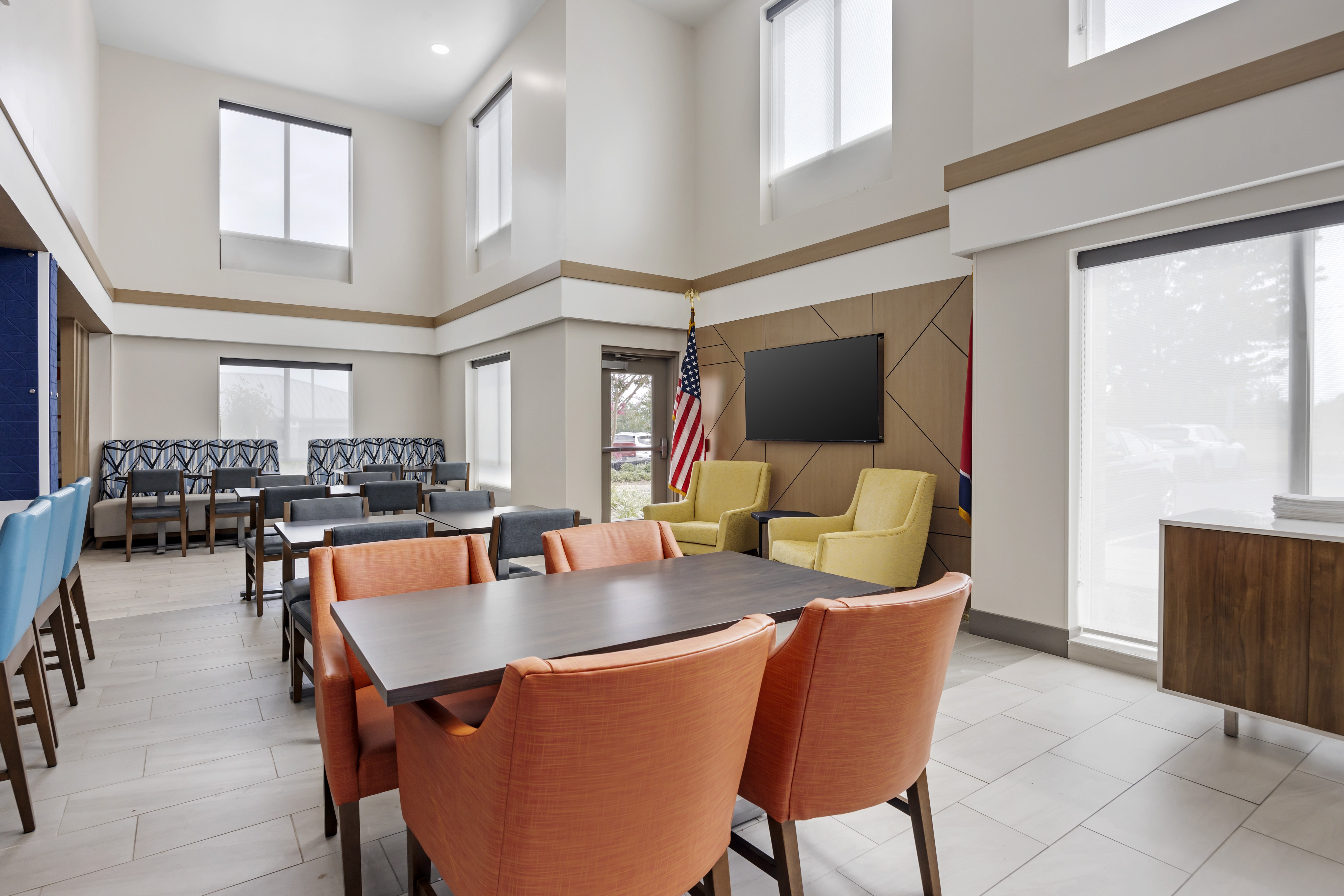 holiday inn express white house by ihg
