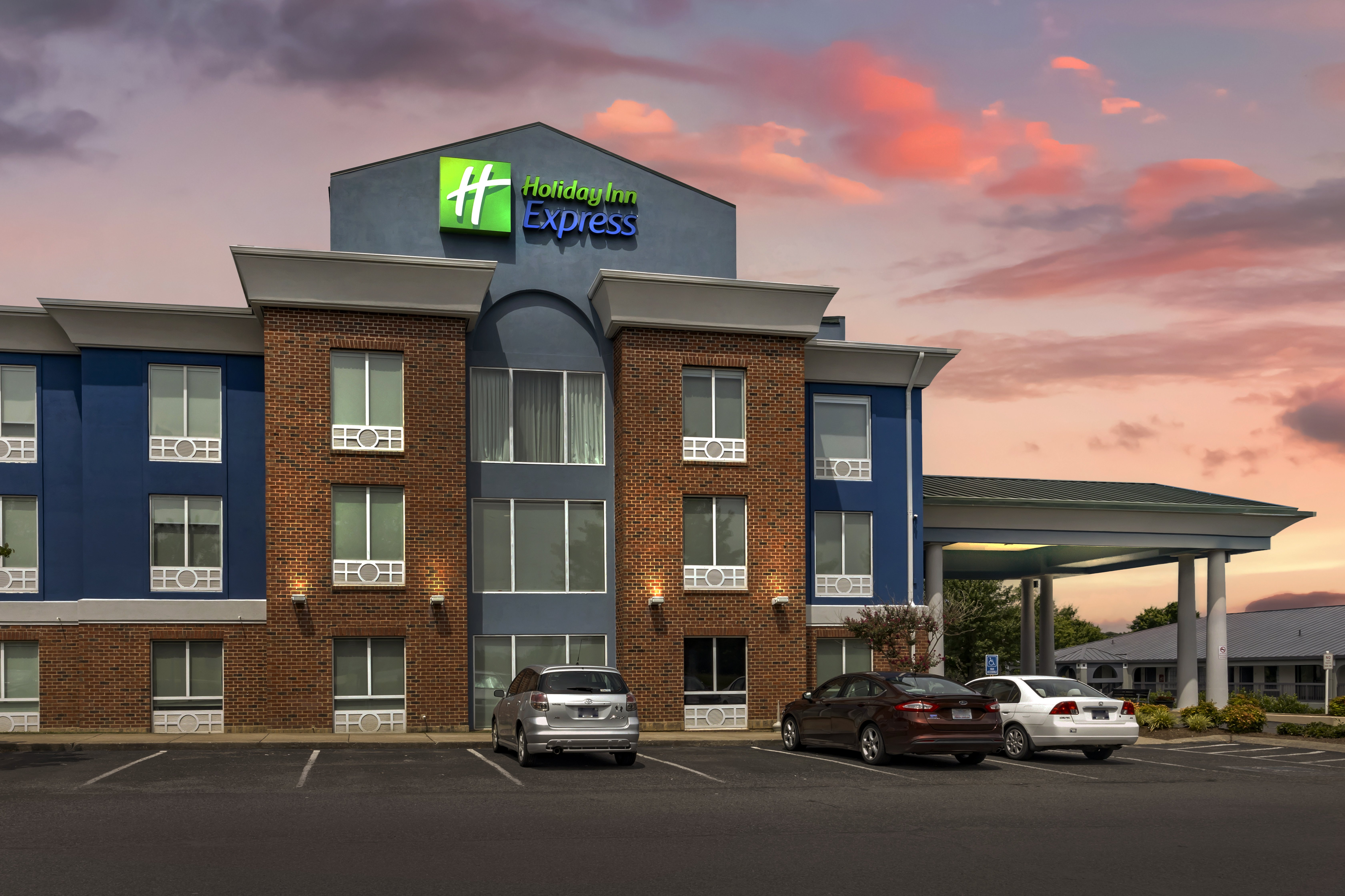 holiday inn express white house by ihg