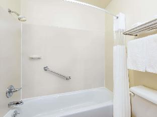 days inn and suites by wyndham wichita