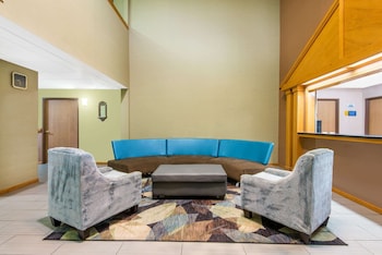 Days Inn & Suites By Wyndham Wichita,Sedgwick>>Haysville,3 star