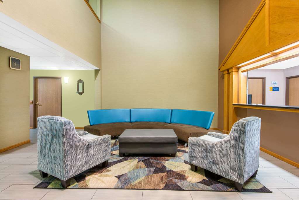 days inn and suites by wyndham wichita