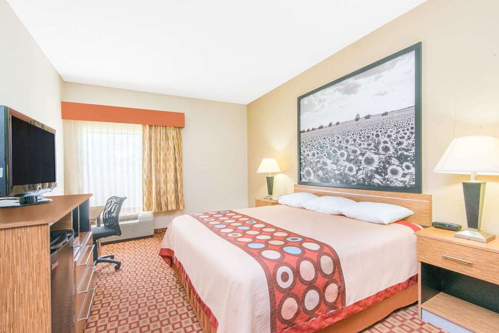 super 8 by wyndham wichita south