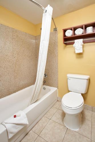 super 8 by wyndham wichita airport