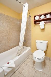 super 8 by wyndham wichita airport