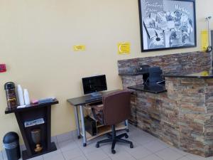 super 8 by wyndham wichita airport