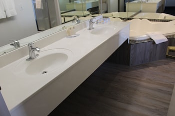 divya sutra plaza and conference centre calgary airport