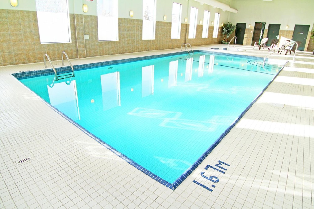 divya sutra plaza and conference centre calgary airport