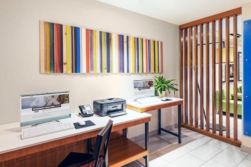 holiday inn express hotel and suites ozona by ihg