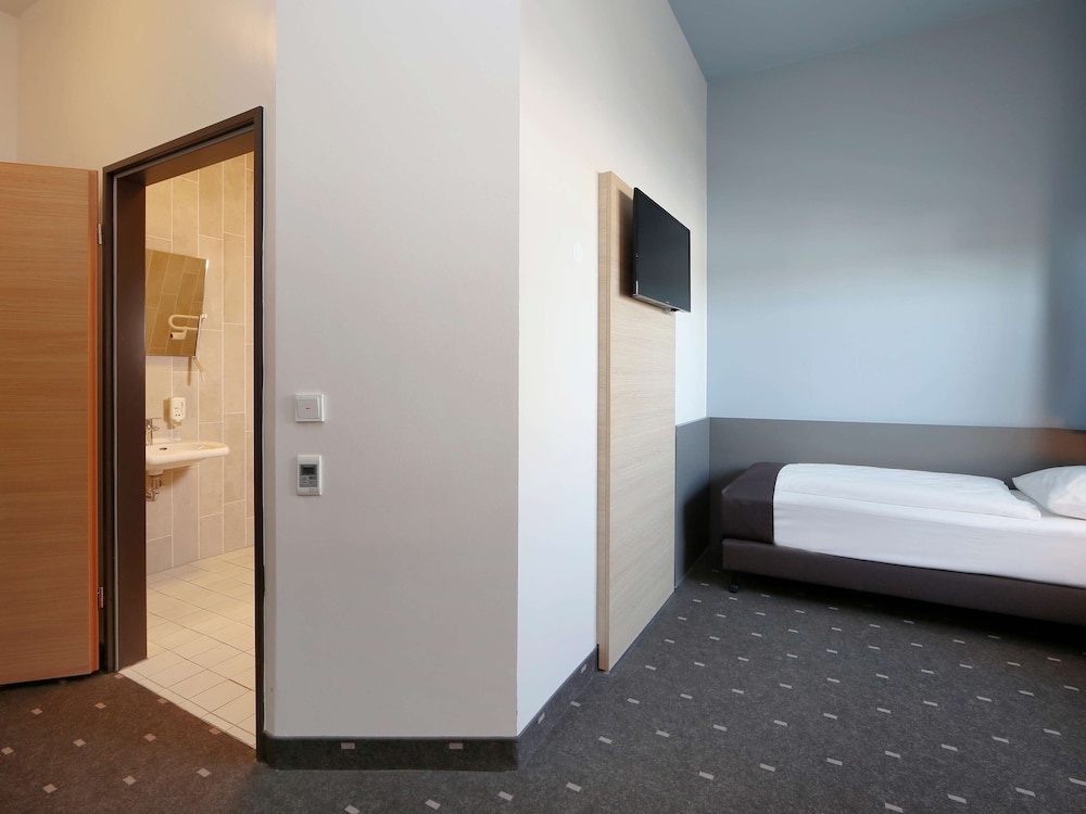 bandb hotel berlin airport