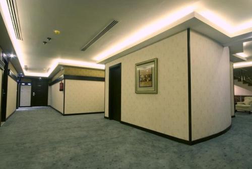 Sanam Hotel Suites,,3 star