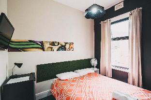 six degrees boutique hotel