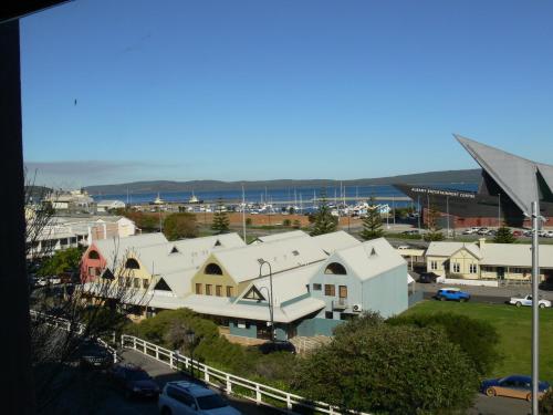 Six Degrees Boutique Hotel,Middleton Beach>>Albany,2 star