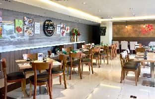 home crest hotel