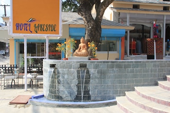 hotel lake side
