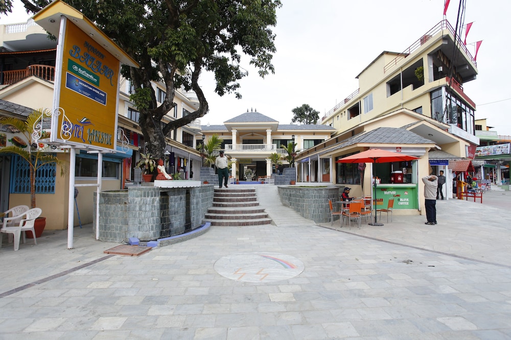 hotel lake side