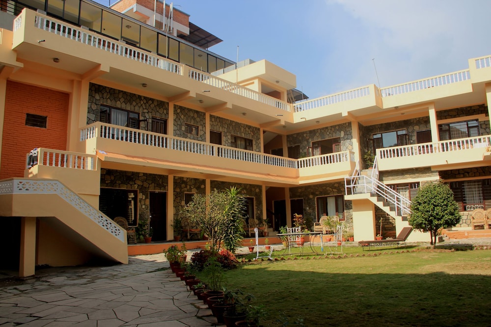 hotel lake side