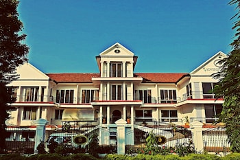sovereign hotel