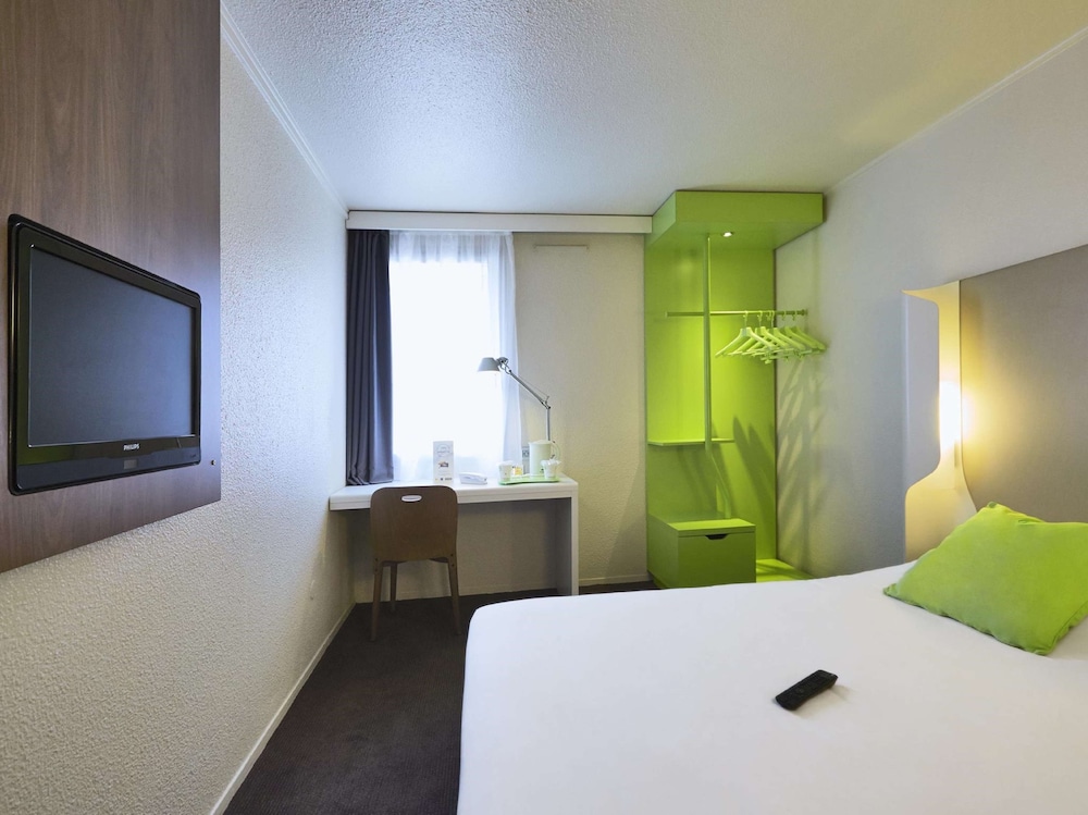 campanile paris est pantin