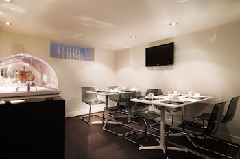 hotel arc de triomphe etoile