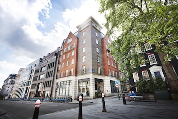marlin apartments london city queen street