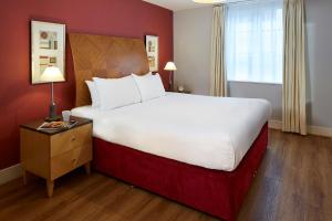 marlin apartments london city queen street