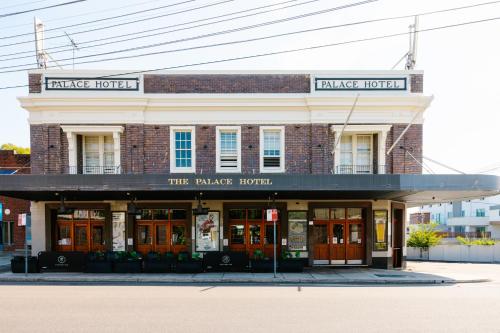 palace hotel mortlake