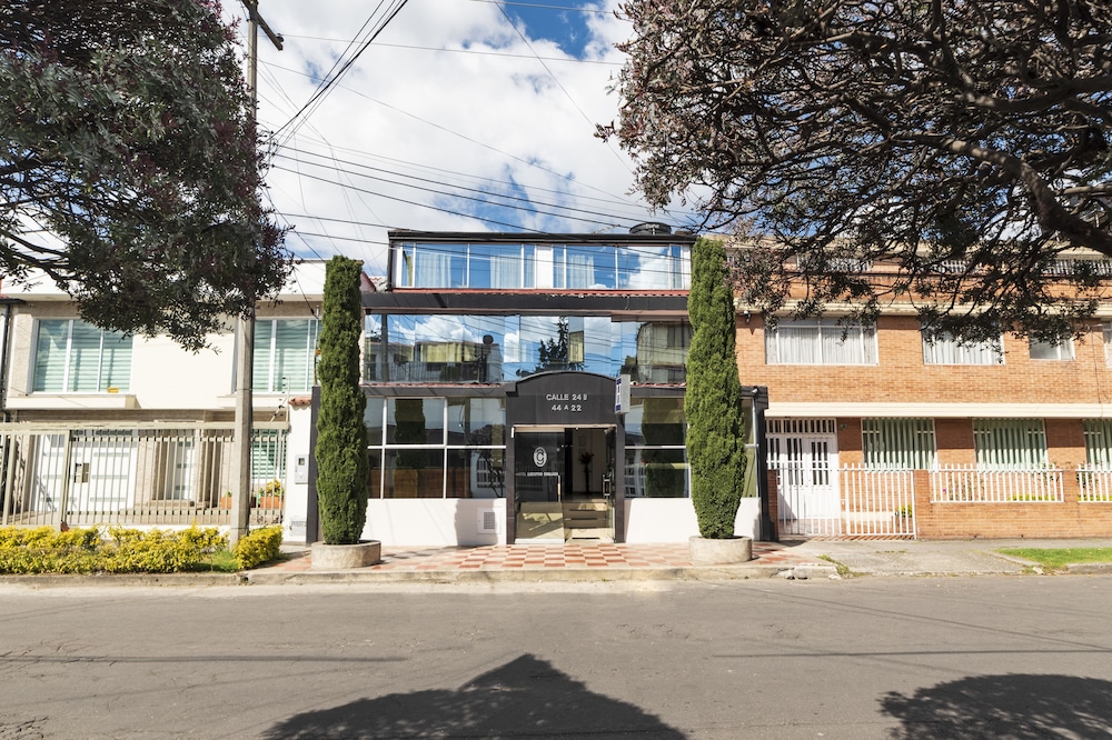 hotel ejecutivo embajada