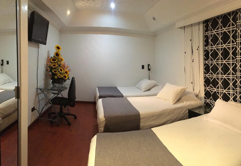 hotel ejecutivo embajada