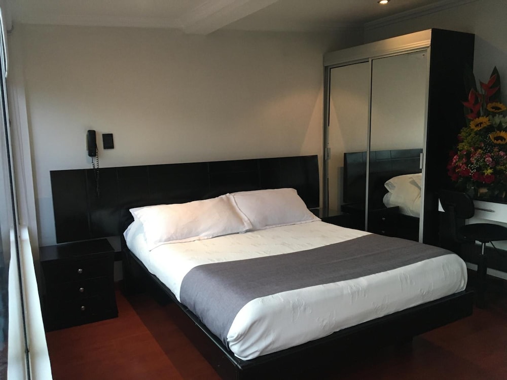 hotel ejecutivo embajada