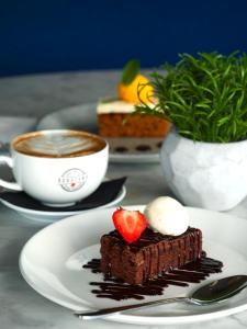 clayton hotel manchester airport