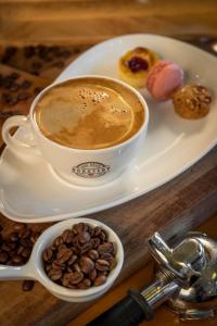 clayton hotel manchester airport