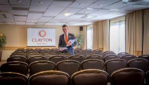 clayton hotel manchester airport