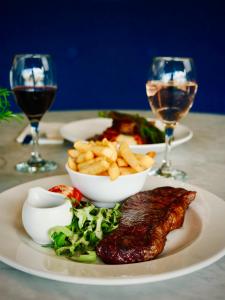 clayton hotel manchester airport