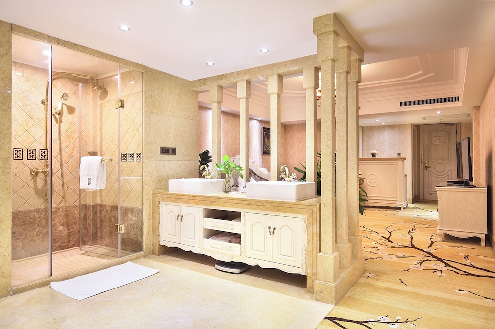 grand bravo guilin hotel