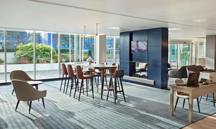 hyatt place london heathrow airport