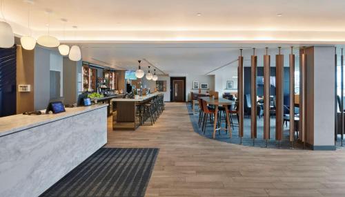 hyatt place london heathrow airport