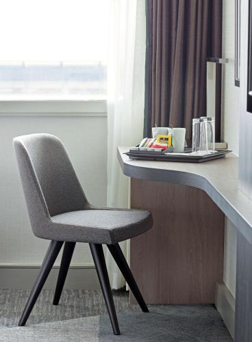 hyatt place london heathrow airport