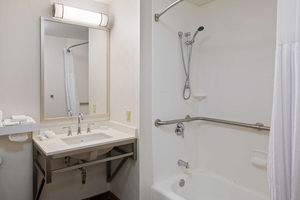 hilton garden inn bentonville rogers