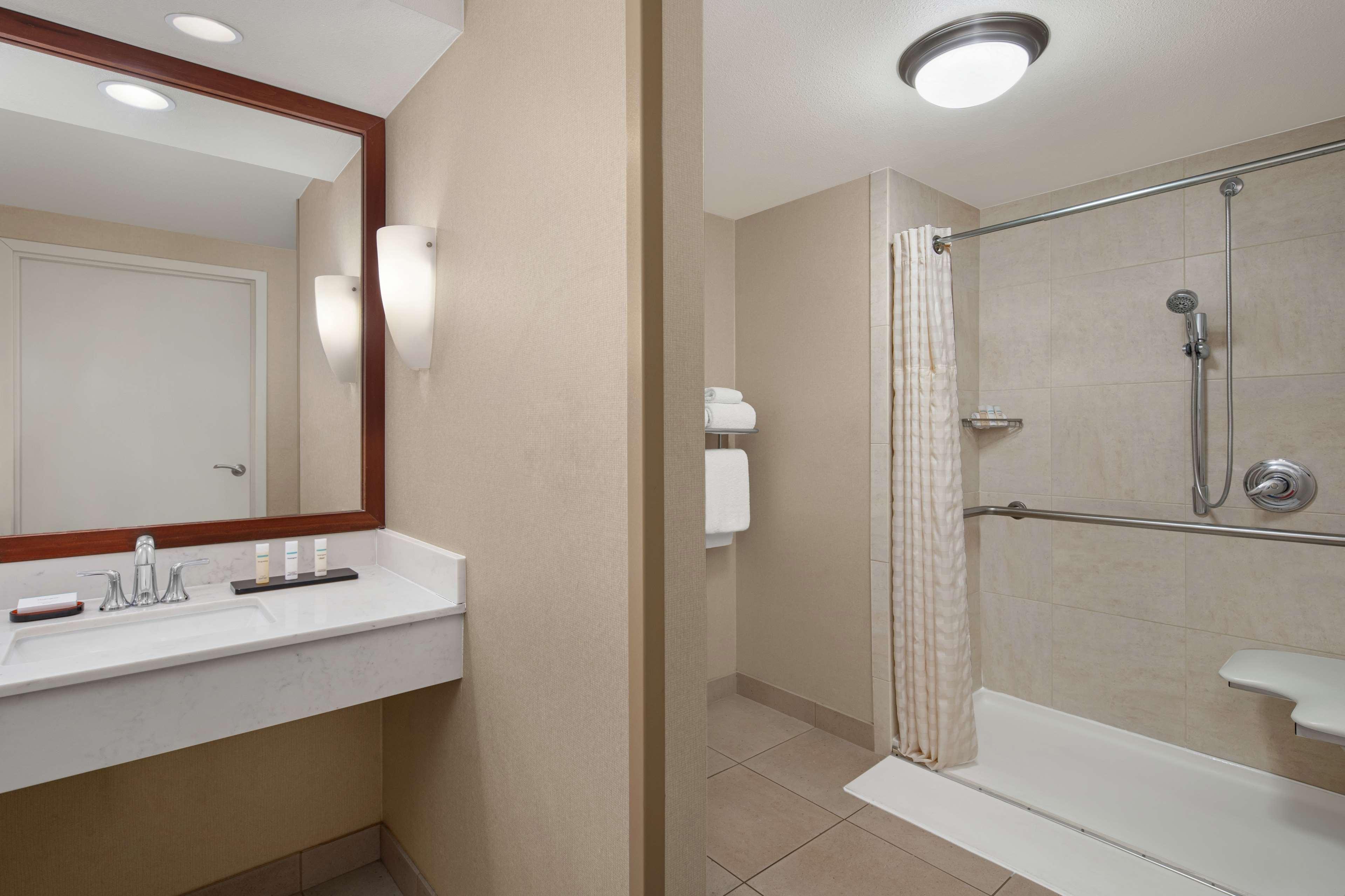 embassy suites by hilton fort worth downtown
