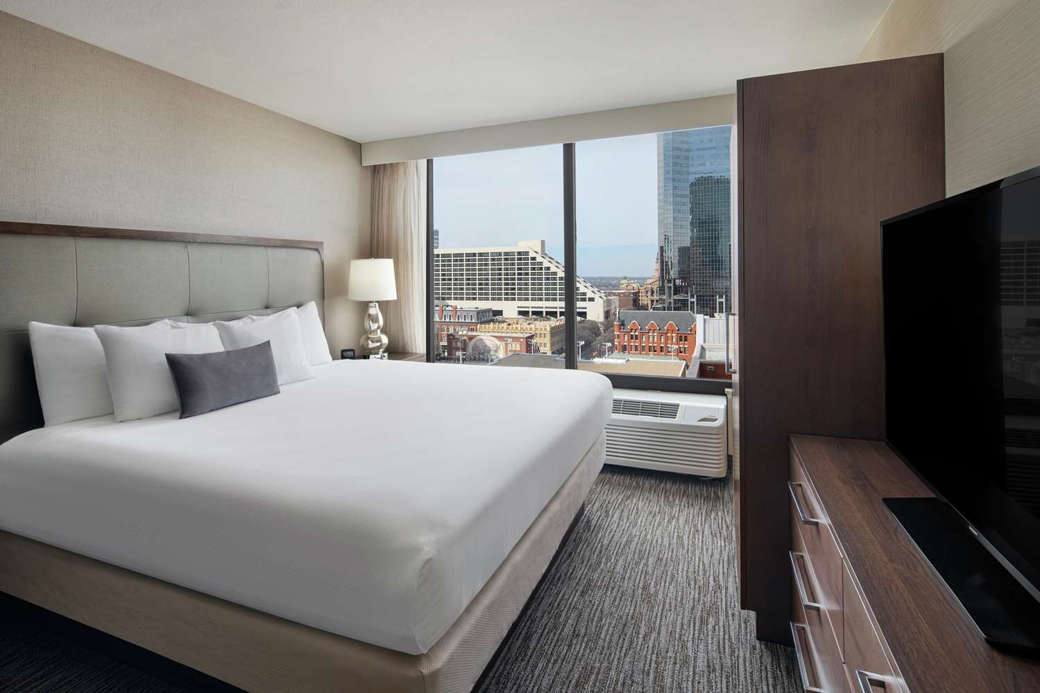 embassy suites by hilton fort worth downtown