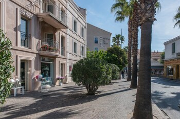 Hôtel *** Restaurant Sanary Holidays & Work,Sanary-Sur-Mer>>Bandol,3 star