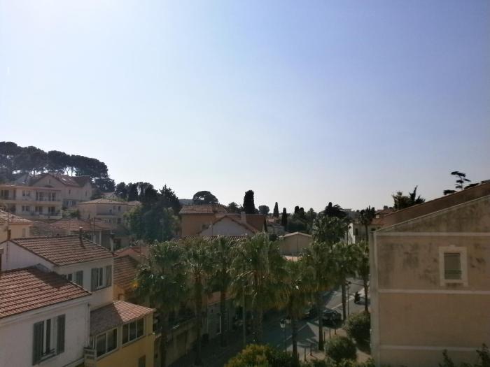 hotel restaurant sanary holidays and work