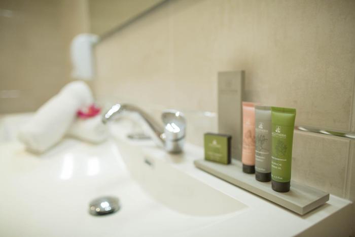 hotel restaurant sanary holidays and work