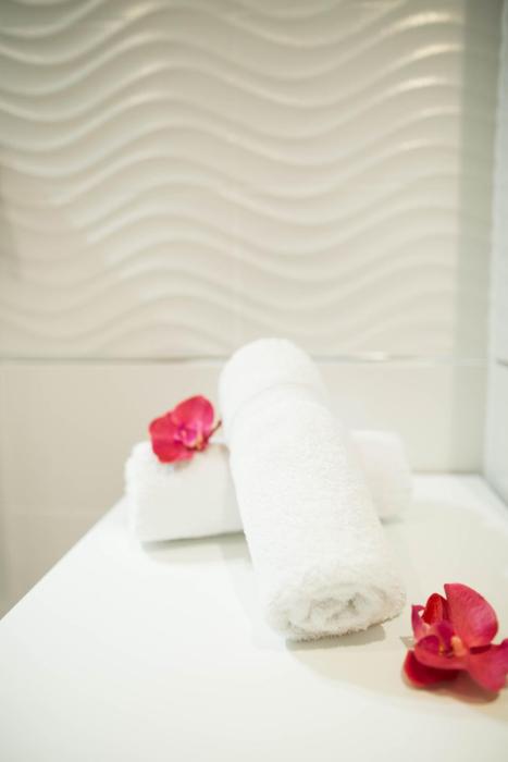 hotel restaurant sanary holidays and work