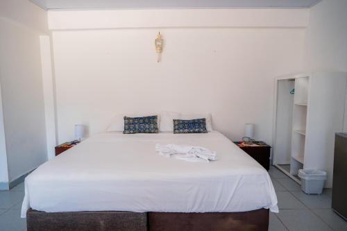 Hotel El Pirata Morgan,Paharganj,3 star