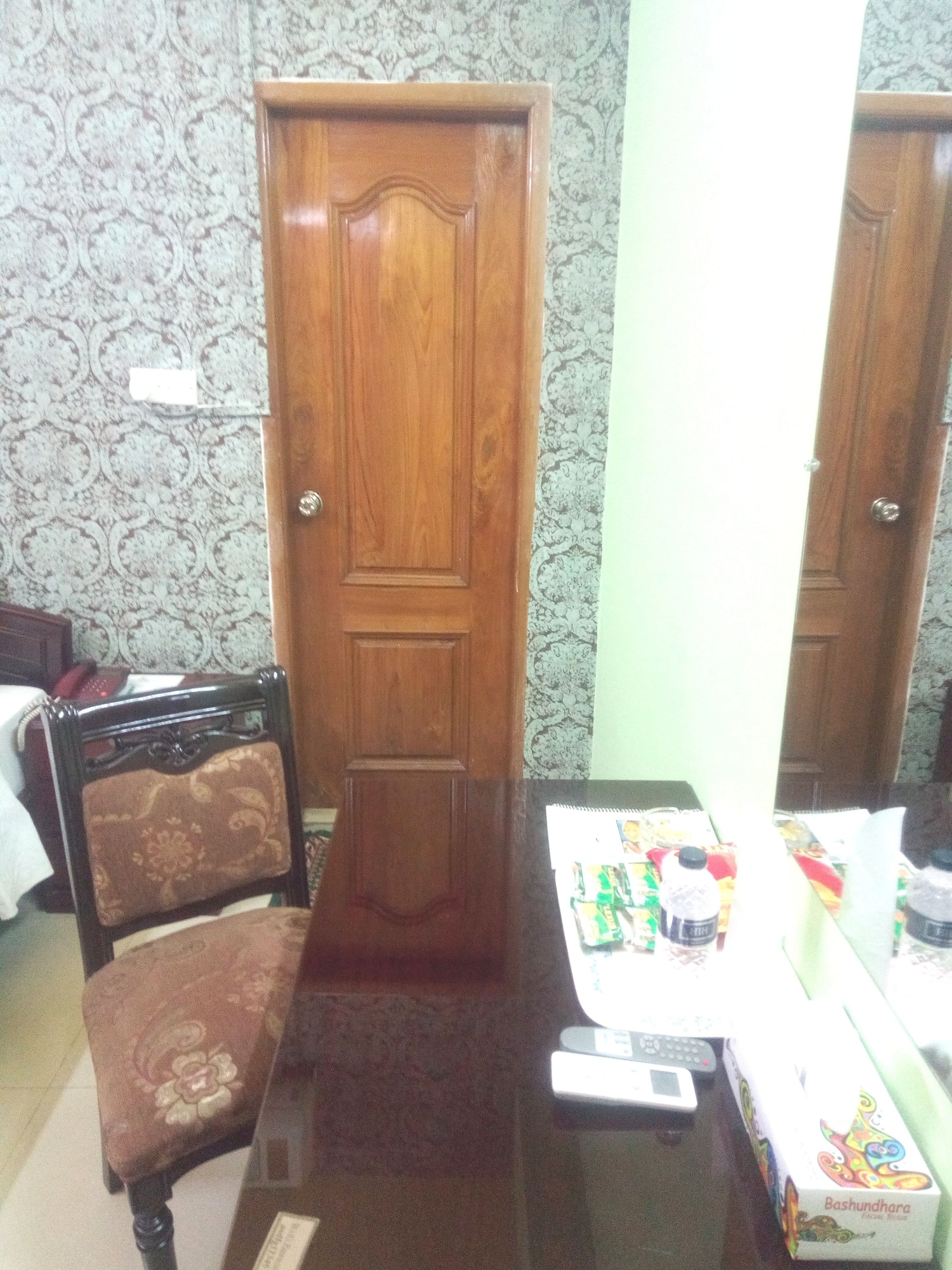 hotel lake view plaza